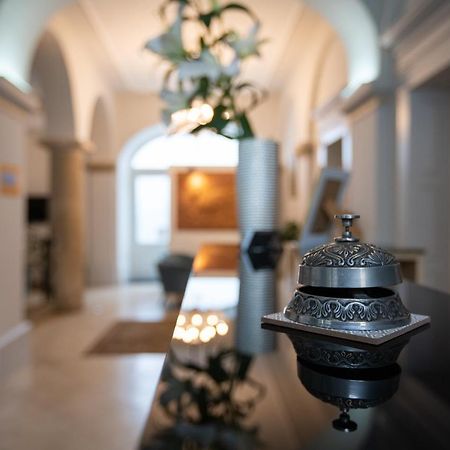 Atrium Rooms & Cafe 쇼프론 외부 사진