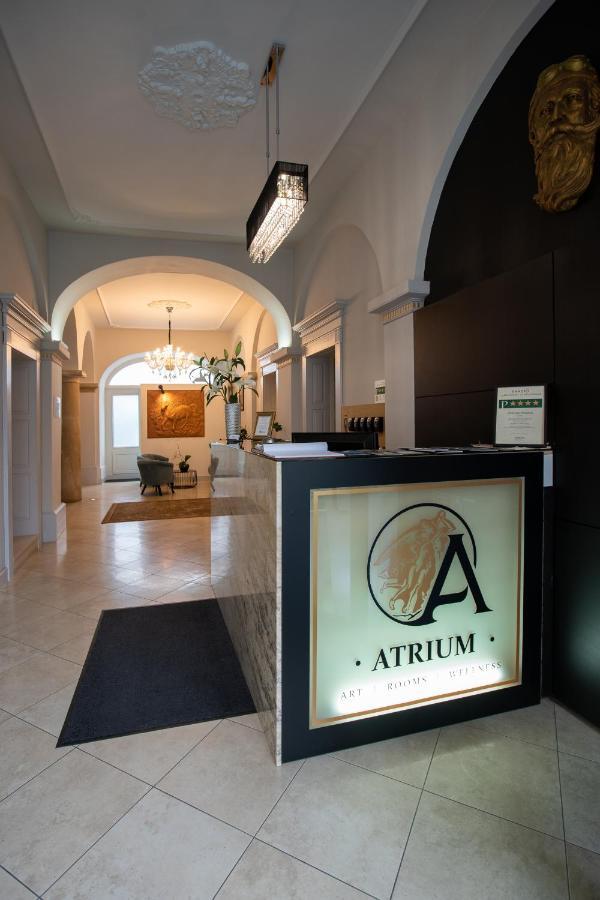 Atrium Rooms & Cafe 쇼프론 외부 사진