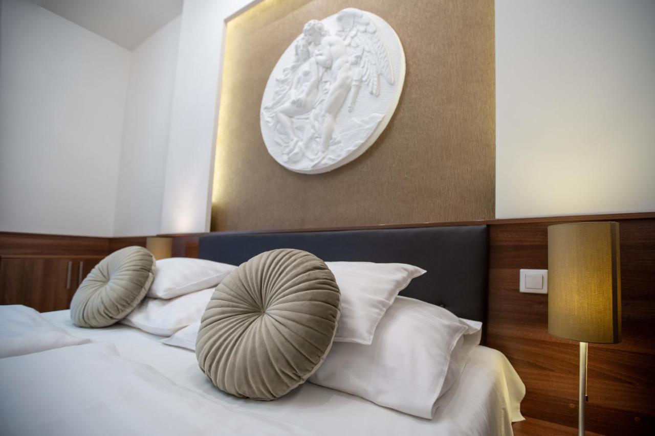 Atrium Rooms & Cafe 쇼프론 외부 사진